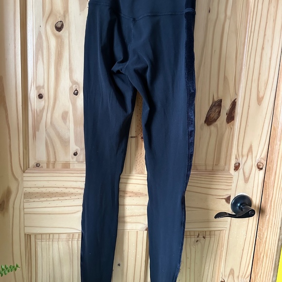 Lululemon leggings - Picture 9 of 9